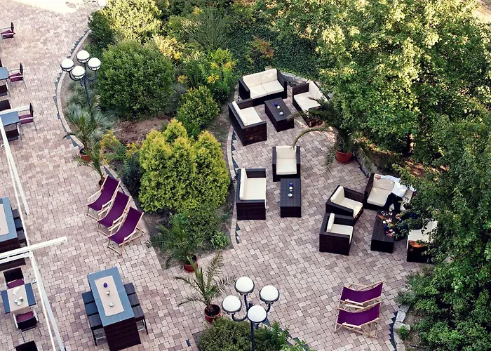 Отель Mercure Residenz Frankfurt Messe