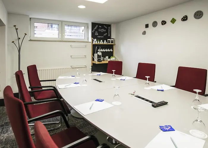 Отель Mercure Residenz Frankfurt Messe